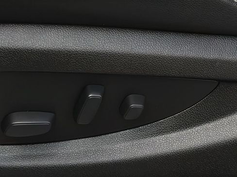 Used 2018 Chevrolet Silverado 3500 High Country AWD/4WD image 22