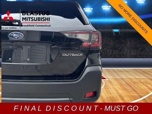 Used 2023 Subaru Outback Premium image 37