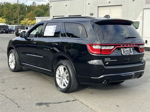 Used 2024 Dodge Durango GT image 11