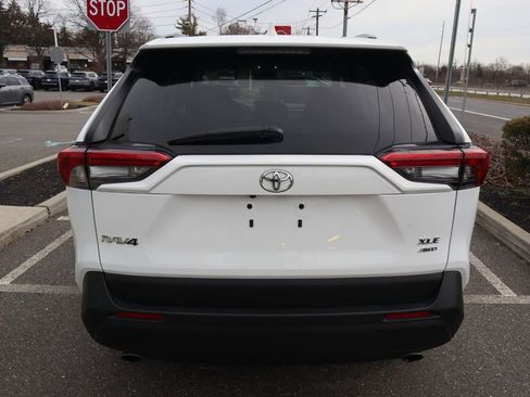 Used 2024 Toyota RAV4 XLE AWD/4WD image 7