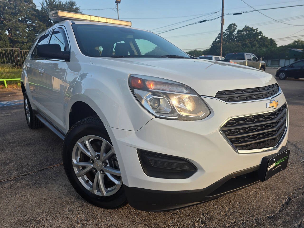 Used 2017 Chevrolet Equinox LS AWD/4WD image 68