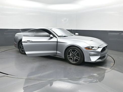 Used 2020 Ford Mustang Premium RWD image 34