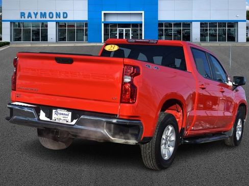 Used 2023 Chevrolet Silverado 1500 LT AWD/4WD image 3