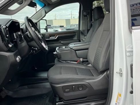 Used 2024 GMC Sierra 3500 SLE w/ SLE Convenience Package image 27