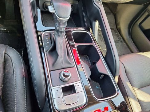 Used 2023 Kia Telluride EX w/ EX Captain's Chair Package image 18