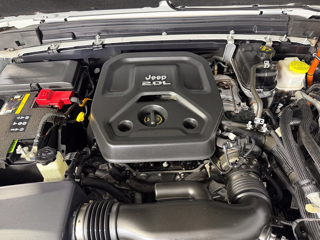 Used 2022 Jeep Wrangler Unlimited Rubicon 4xe w/ Cold Weather Group AWD/4WD image 23