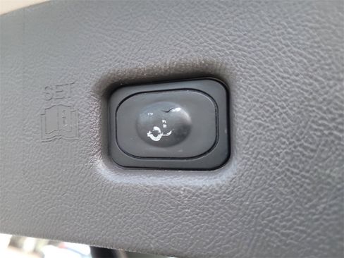 Used 2017 Lincoln MKX Reserve image 8