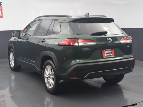 Used 2023 Toyota Corolla Cross LE FWD image 3