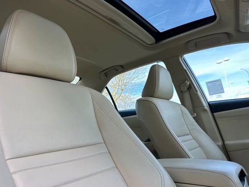 Used 2017 Toyota Camry XLE image 17