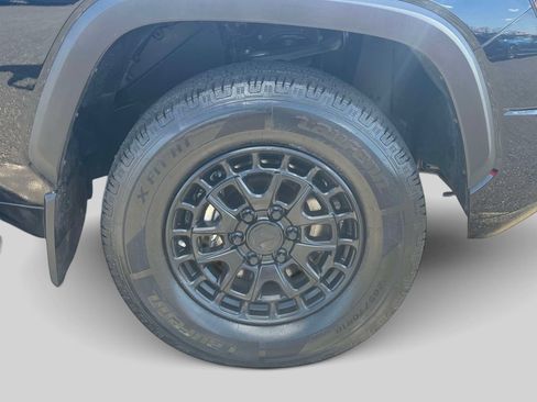 Used 2025 Toyota Tundra SR5 AWD/4WD image 8
