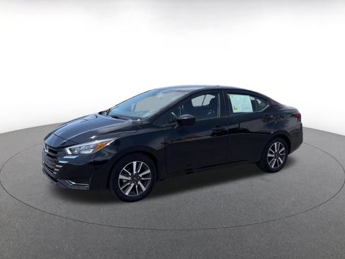 Used 2025 Nissan Versa SV FWD image 8