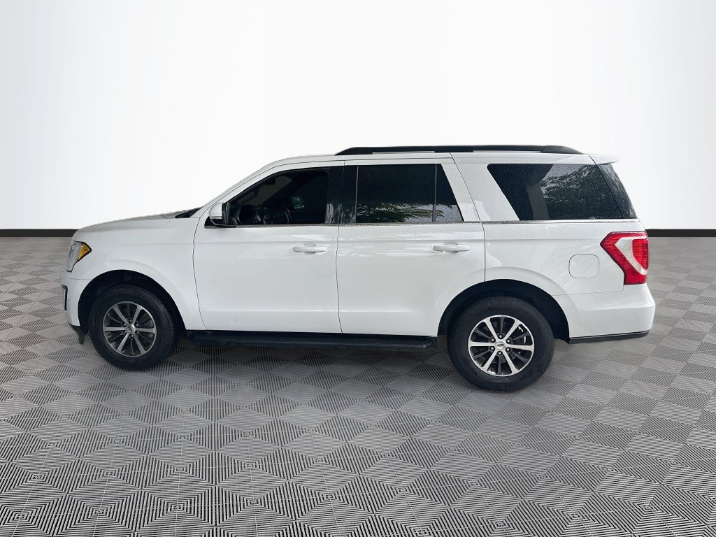 Used 2020 Ford Expedition XLT w/ Equipment Group 201A AWD/4WD image 9