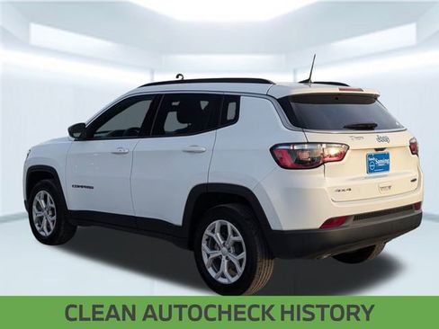 Used 2024 Jeep Compass Latitude image 4