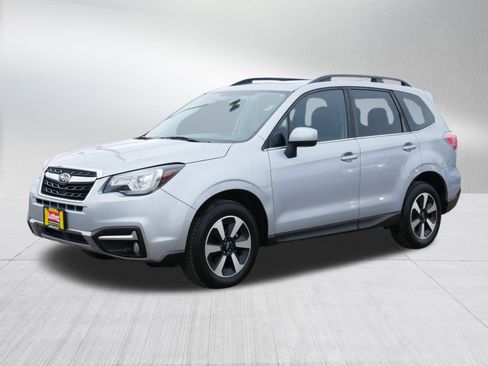 Used 2018 Subaru Forester 2.5i Limited image 3