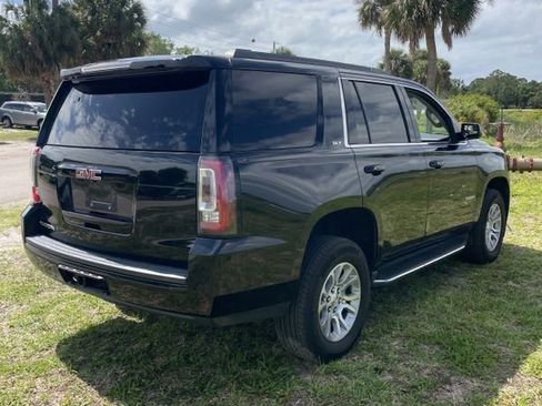 Used 2019 GMC Yukon SLT image 3