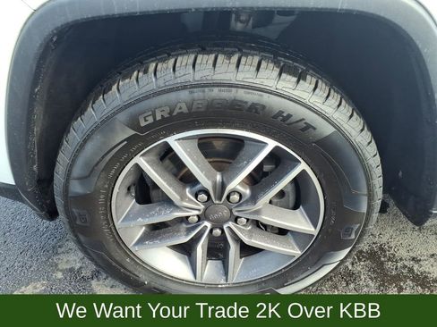 Used 2022 Jeep Grand Cherokee Limited image 31