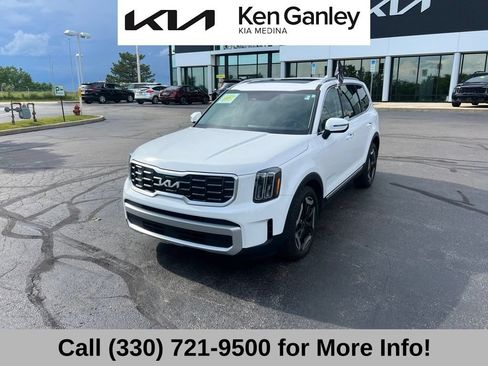 Certified 2025 Kia Telluride S AWD/4WD image 3