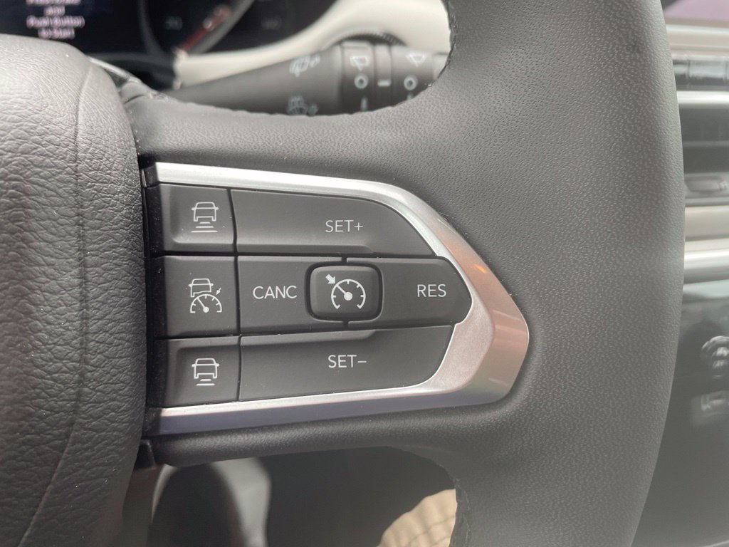 Used 2025 Jeep Compass Limited AWD/4WD image 22