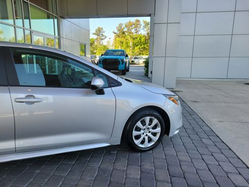 Used 2024 Toyota Corolla LE image 8