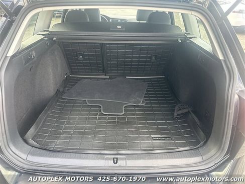Used 2017 Volkswagen Golf Alltrack SE image 10