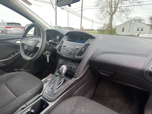 Used 2018 Ford Focus SE FWD image 26