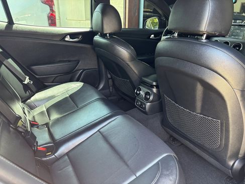 Used 2021 Kia Stinger GT-Line image 34