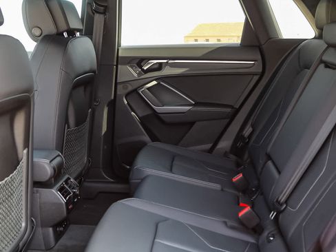 Used 2025 Audi Q3 2.0T Premium w/ Convenience Package image 18