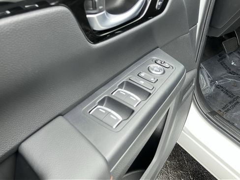 Used 2024 Honda CR-V Sport Touring image 15