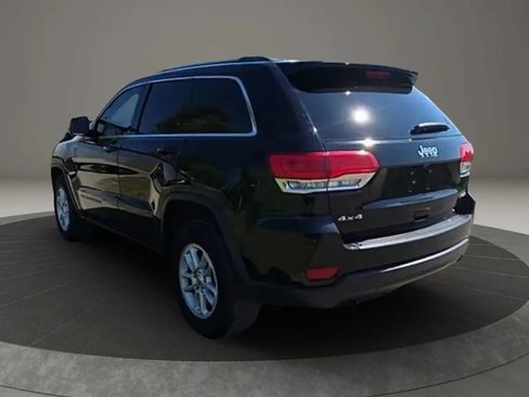 Used 2019 Jeep Grand Cherokee Laredo AWD/4WD image 4