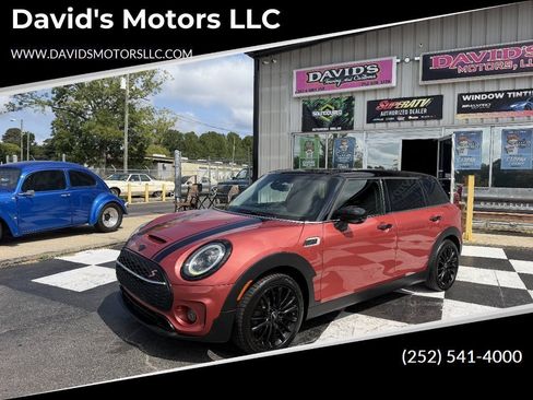 Used 2024 MINI Cooper Clubman S w/ Signature Upholstery Package FWD image 1