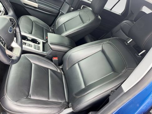 Used 2022 Ford Explorer XLT w/ Equipment Group 202A RWD image 18