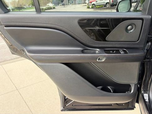 Used 2022 Lincoln Aviator Reserve w/ Equipment Group 201A AWD/4WD image 40