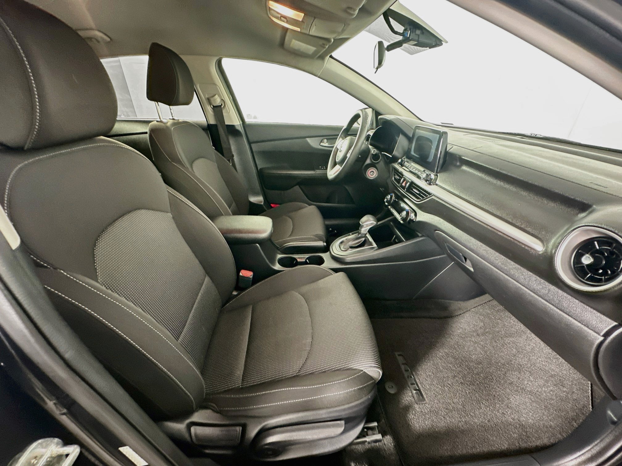 Used 2019 Kia Forte LXS FWD image 28