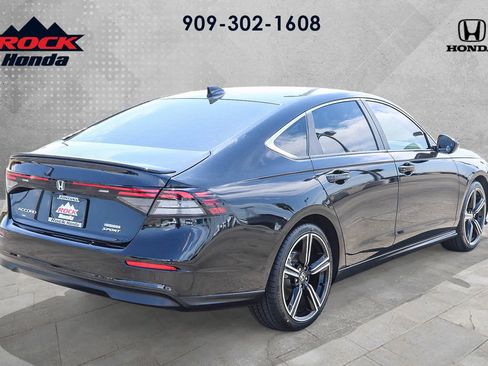 Used 2025 Honda Accord Sport image 6