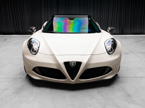 Used 2015 Alfa Romeo 4C Coupe w/ Leather Interior Group image 17