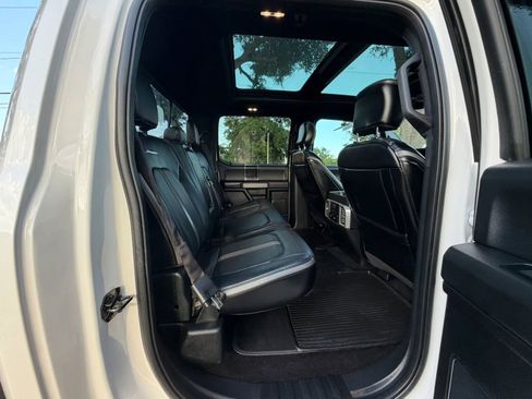 Used 2018 Ford F150 Platinum w/ Equipment Group 701A Luxury AWD/4WD image 18