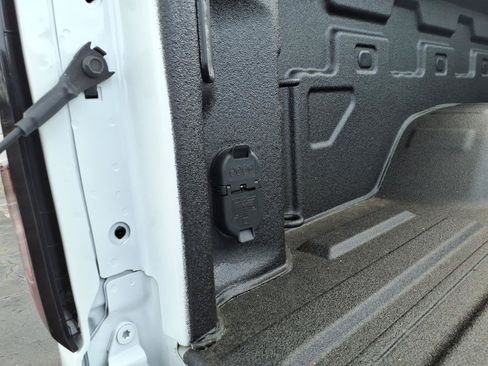 New 2026 GMC Sierra 2500 Pro AWD/4WD image 6