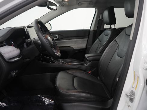 Used 2022 Jeep Compass Latitude image 14