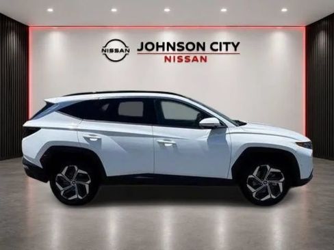 Used 2024 Hyundai Tucson Limited AWD/4WD image 3