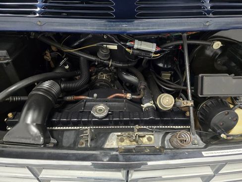 Used 1991 Dodge B2500 image 59