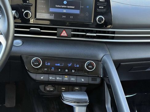 Used 2021 Hyundai Elantra SEL w/ Convenience Package FWD image 20
