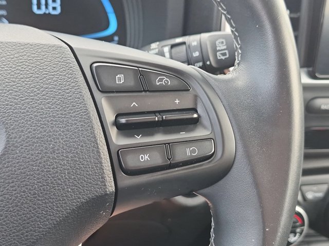 Used 2025 Hyundai Venue SEL FWD image 21
