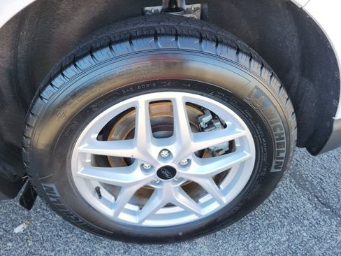 Used 2024 Ford Edge SEL w/ Convenience Package image 6