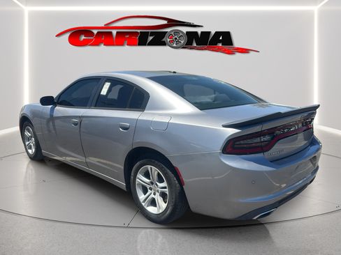 Used 2018 Dodge Charger SXT RWD image 9
