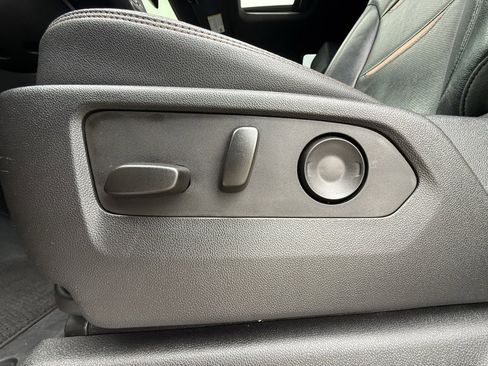 Used 2023 GMC Sierra 1500 AT4 w/ AT4 Premium Package image 31