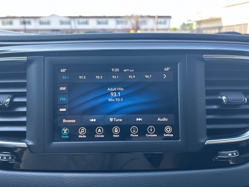 Certified 2020 Chrysler Pacifica Touring FWD image 22