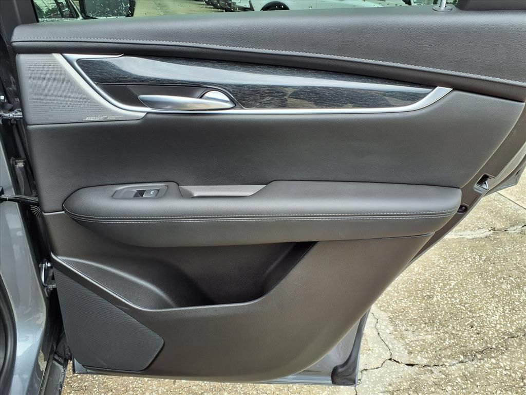Used 2021 Cadillac XT5 Premium Luxury FWD image 12