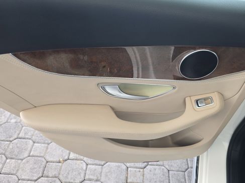 Used 2015 Mercedes-Benz C 300 Sedan image 11