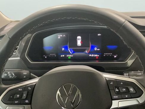 Certified 2024 Volkswagen Tiguan SE AWD/4WD image 28