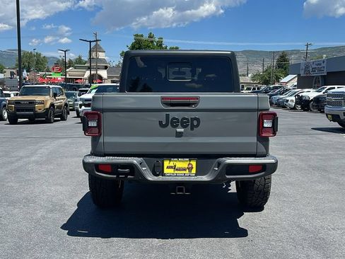 Used 2021 Jeep Gladiator Sport AWD/4WD image 6
